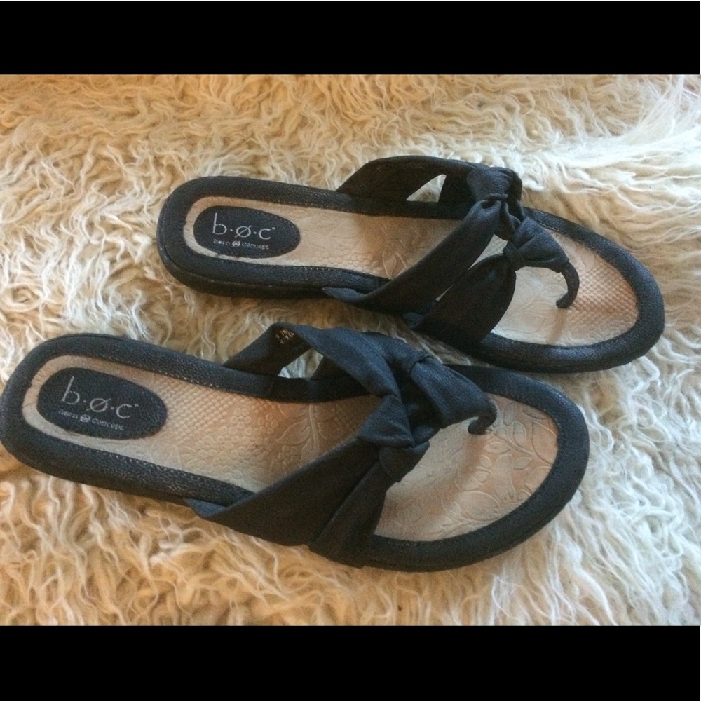 EUC-boc Black Sandals-Size 9